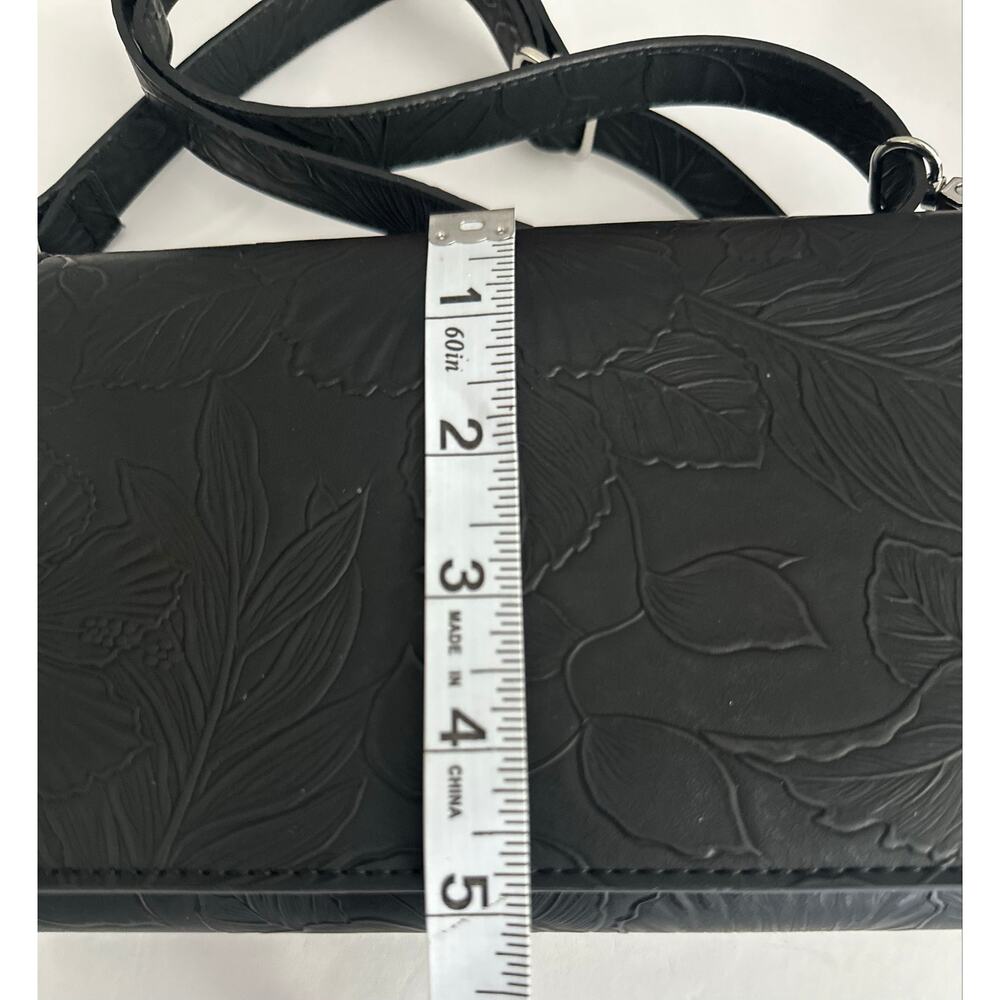 Save The Girls Black Crossbody Wallet & Touchscreen Phone Purse - Like New - Picture 8 of 9